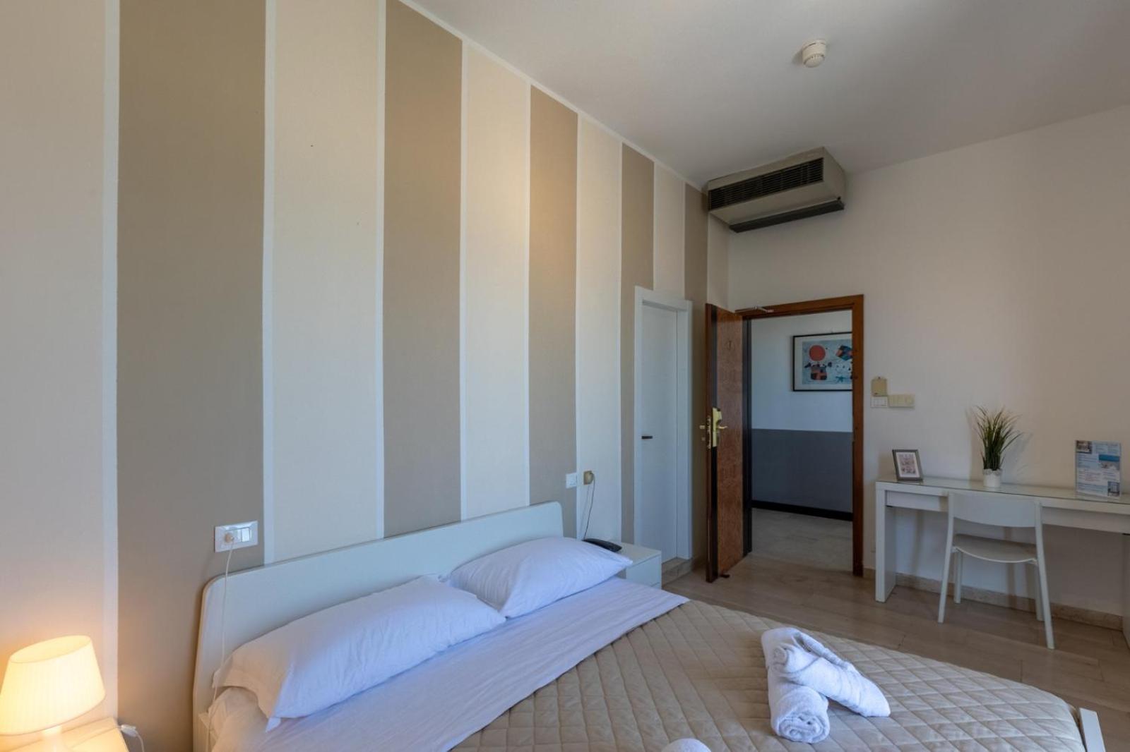 Grand Meeting Hotel Римини Екстериор снимка
