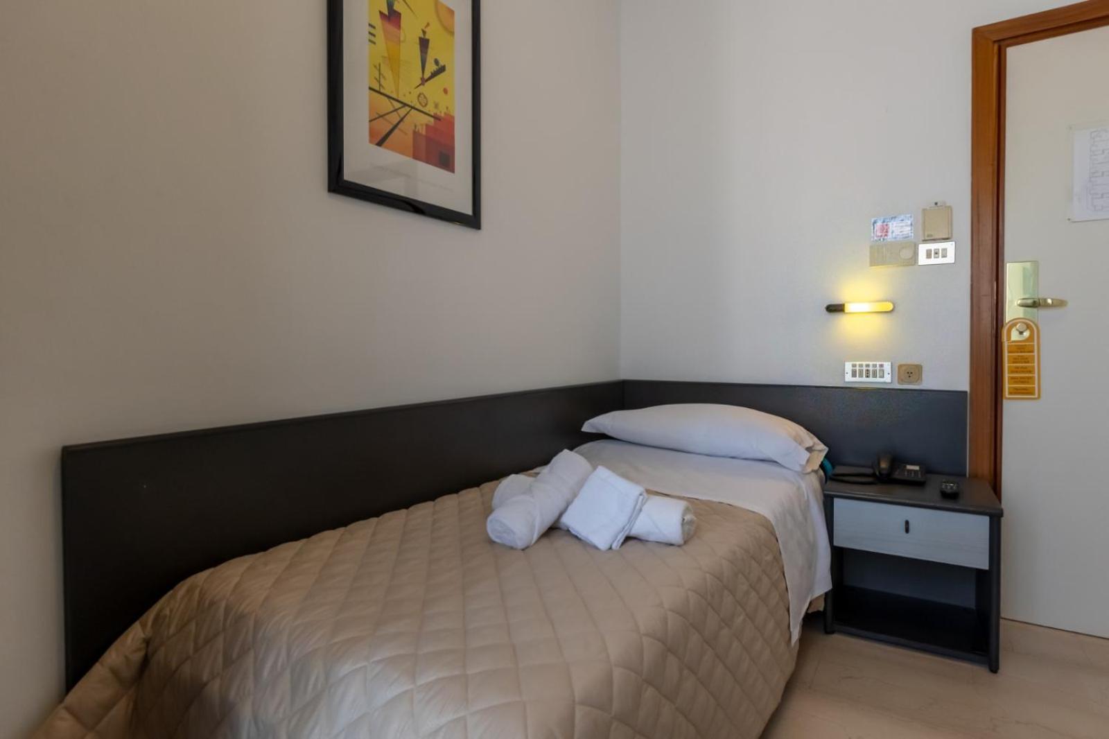 Grand Meeting Hotel Римини Екстериор снимка