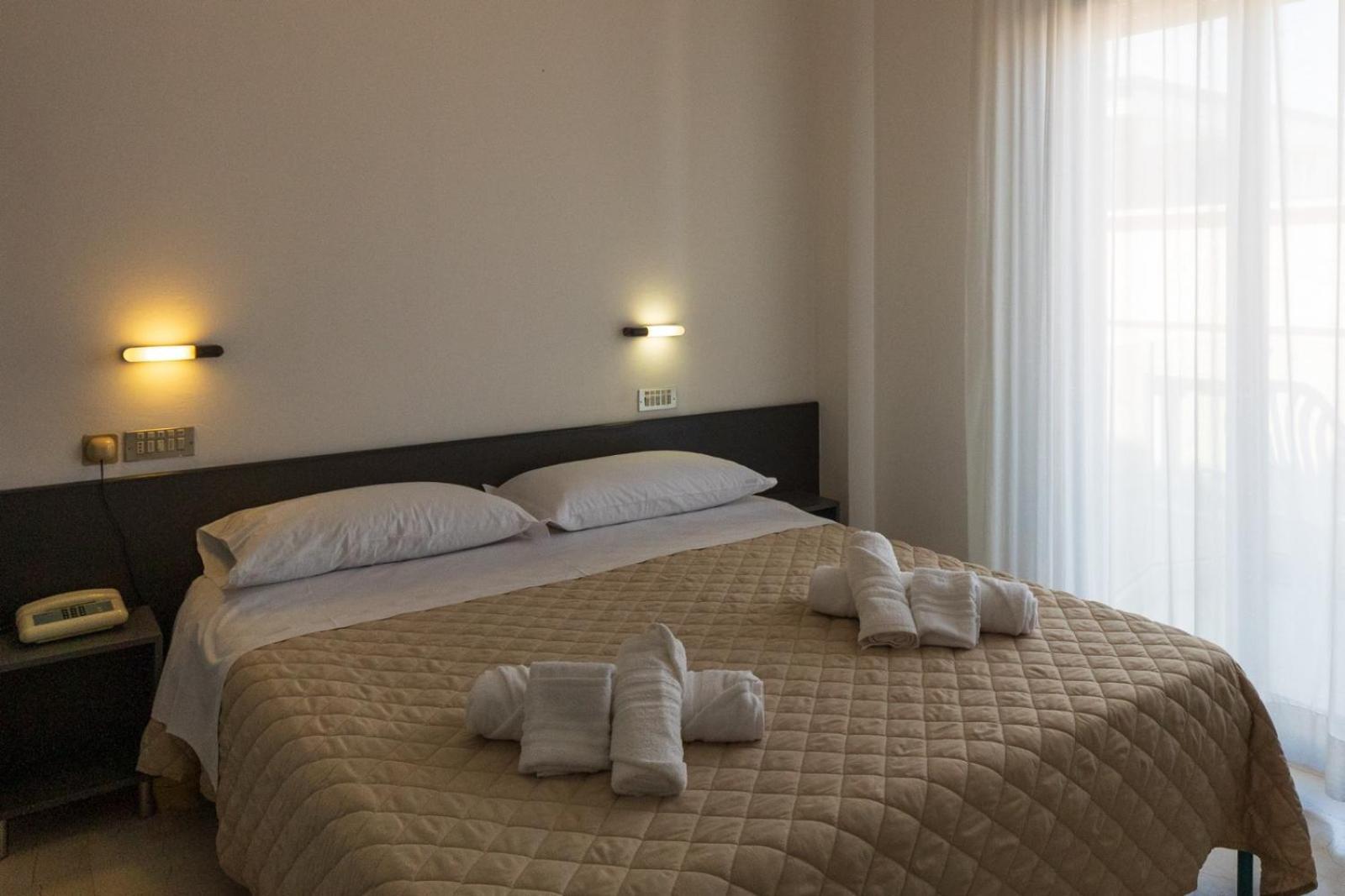 Grand Meeting Hotel Римини Екстериор снимка